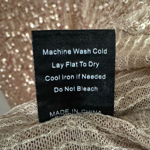 POL gold sequin tank top. Size Large. - Picture 4 of 5